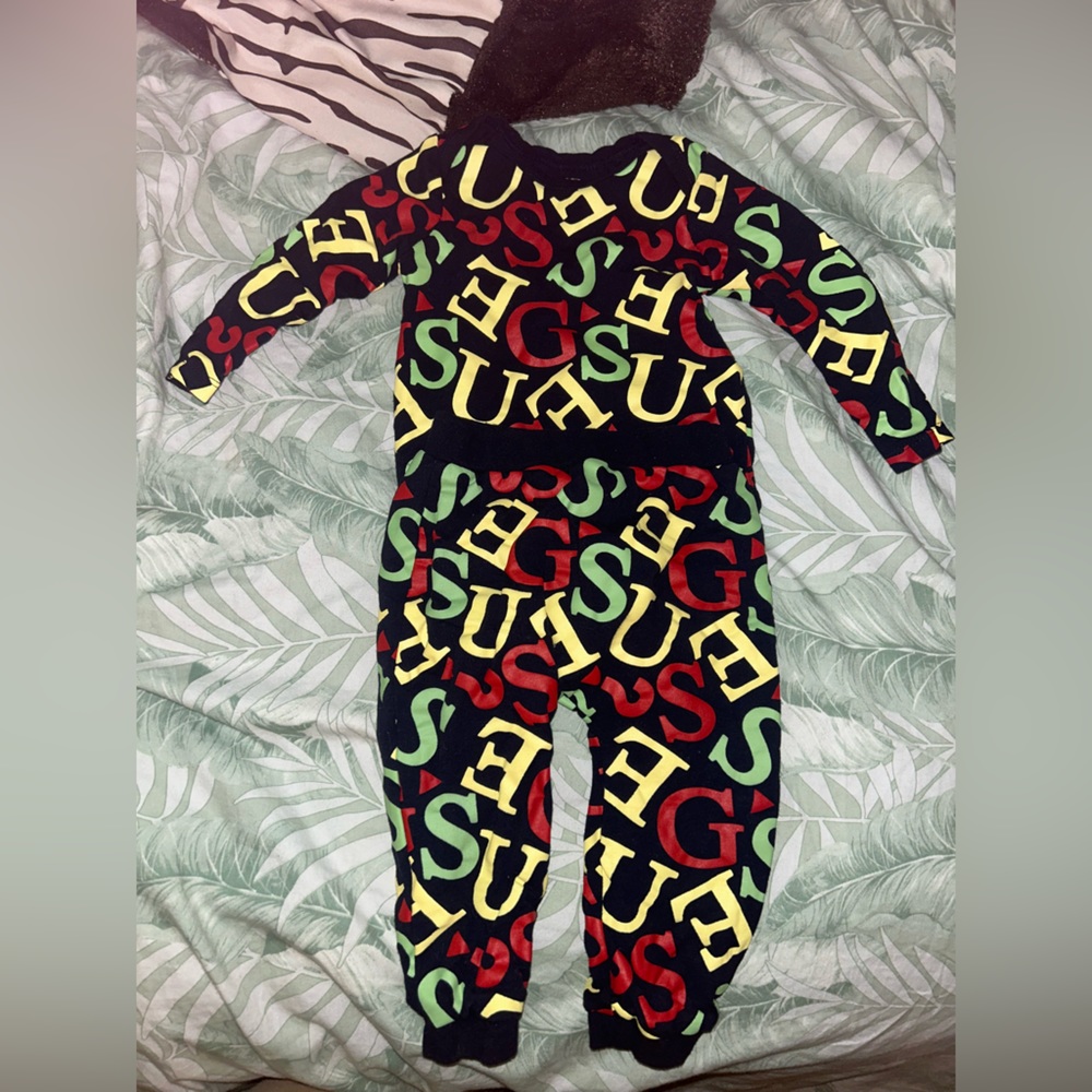 Guess two piece outfit